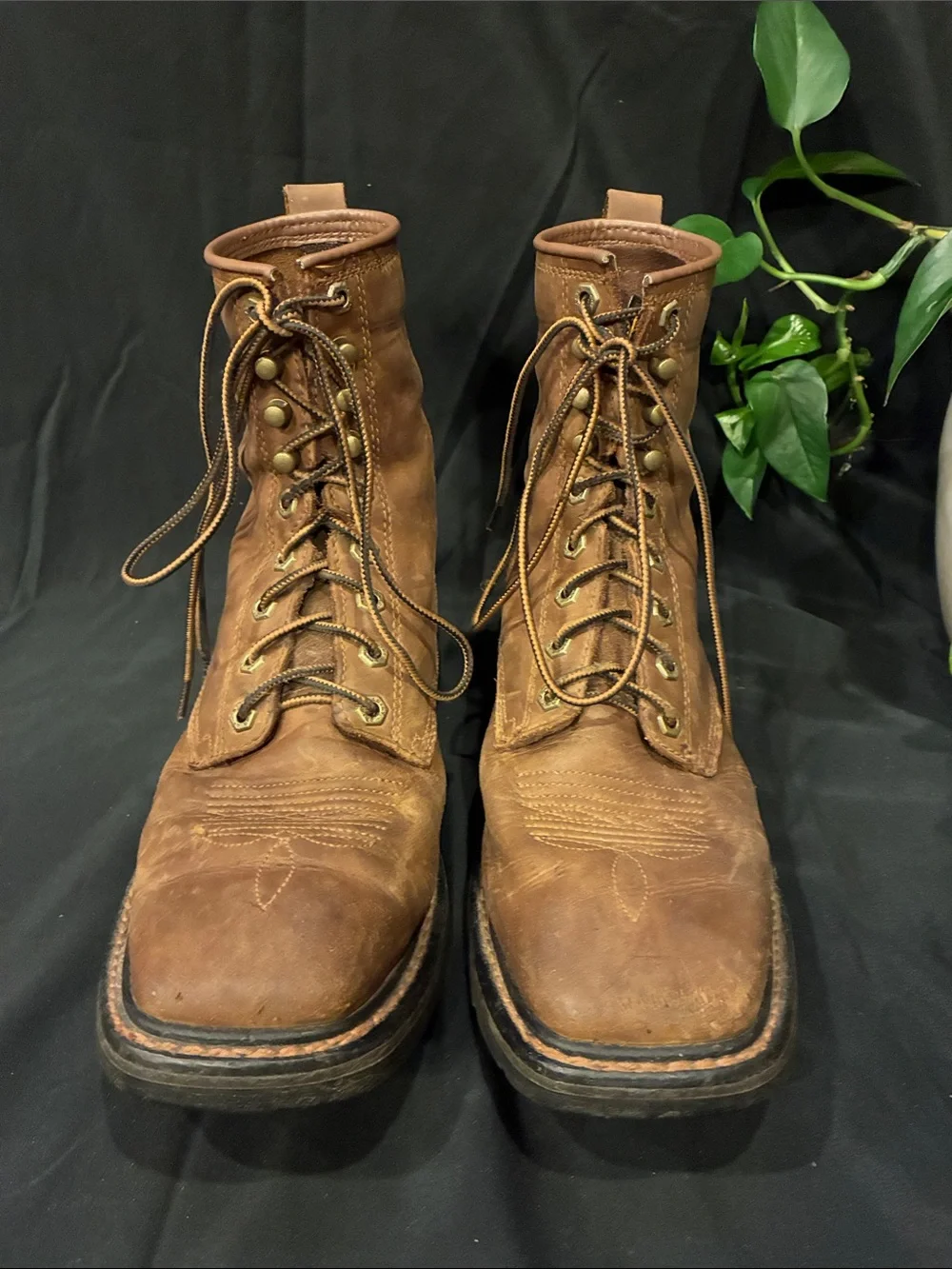 Men's Size 9 Ariat Cascade 8 Brown Lace Up Work Boots - Square Toe (ABBA)